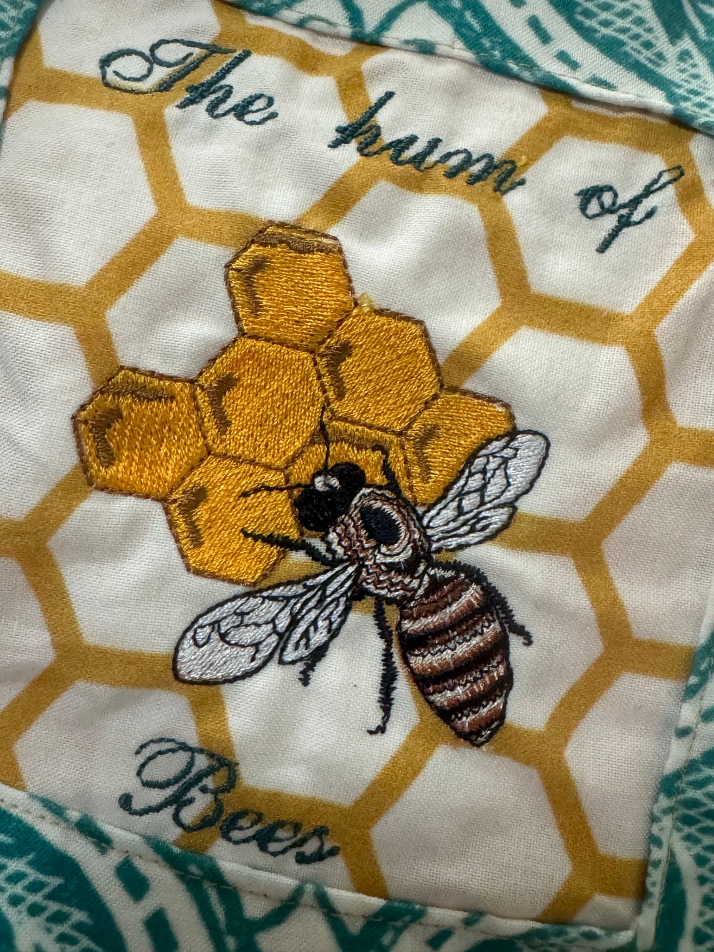 The hum of Bees Farmer's Market Tote